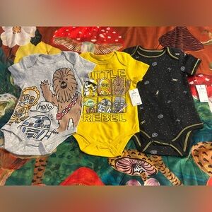 NWT Star Wars Baby Bodysuit Trio - Gray, Yellow, Black 6-9 Months